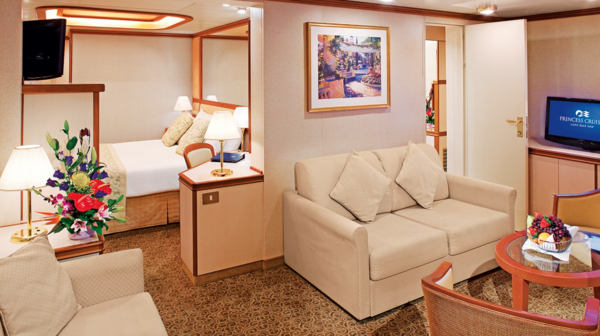 Princess Cruises Caribbean Princess Family Suite.png
